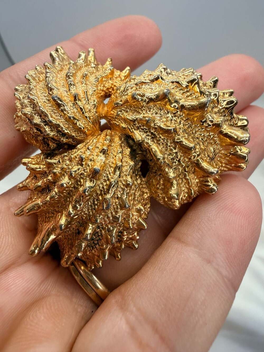 Castlecliff Vintage Textured Gold Tone Sea Urchin Brooch